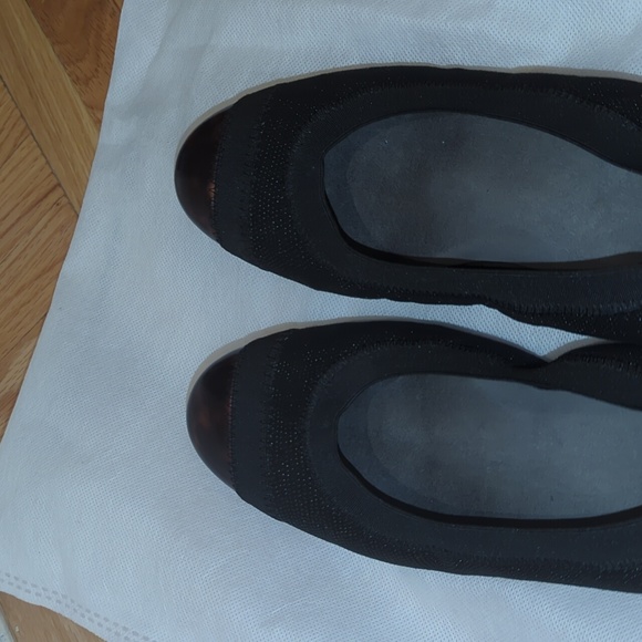 Stuart Weitzman Flats Size 7 - Picture 2 of 5